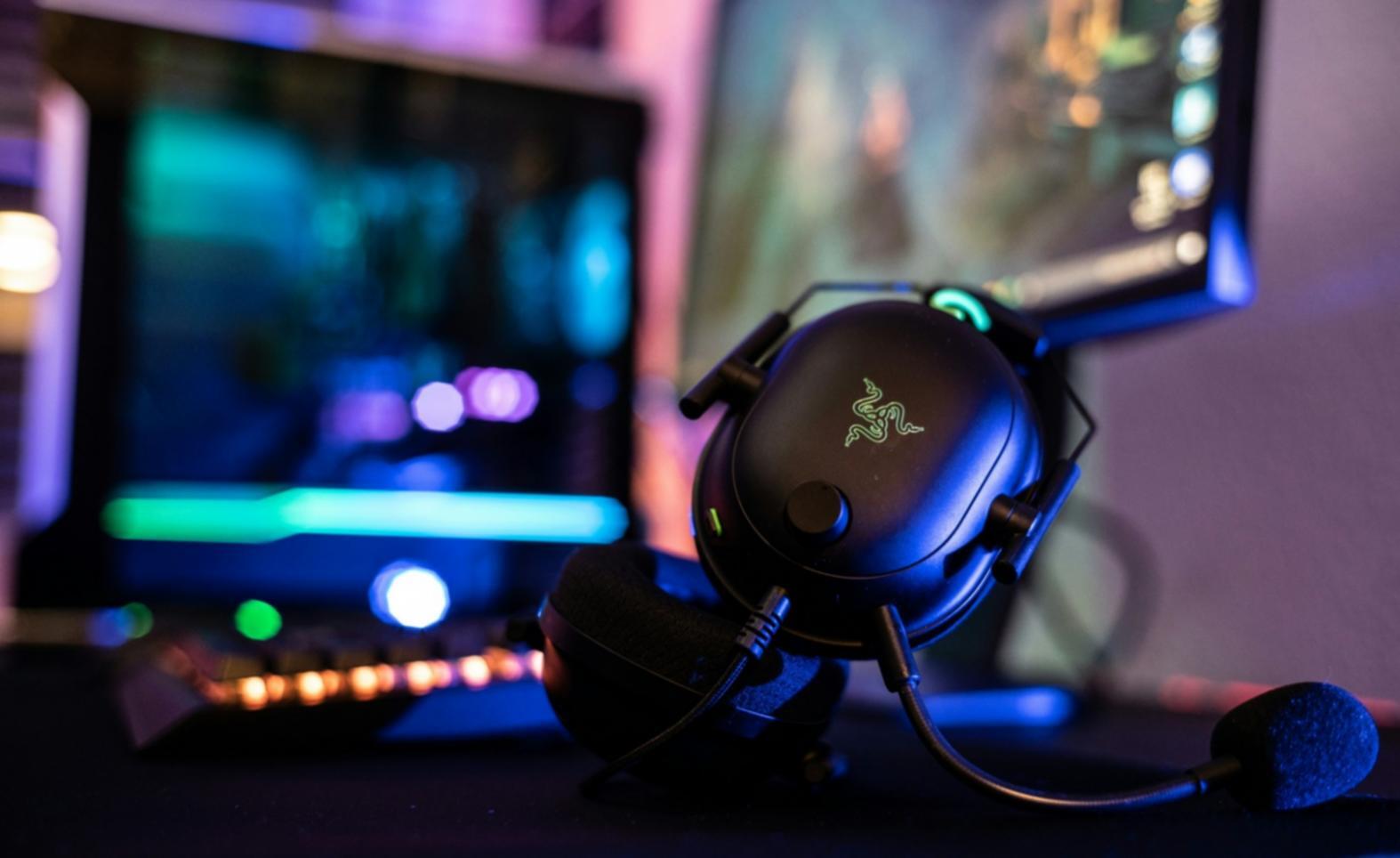 Interactive webinar session showcasing team collaboration and learning